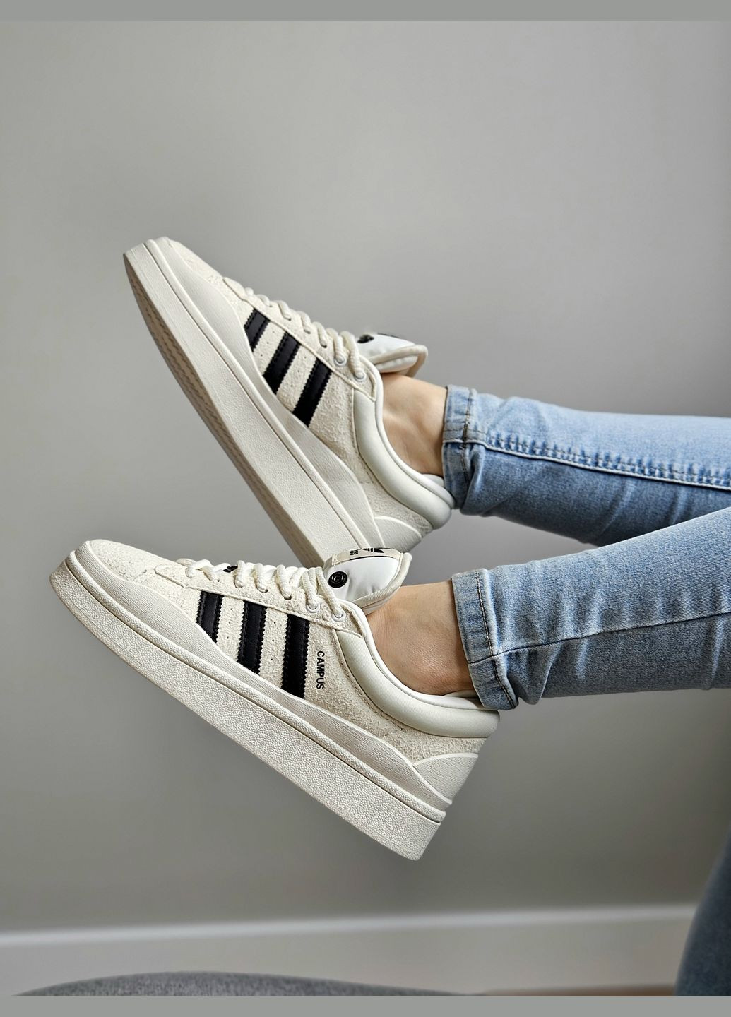 Кросівки жіночі і чоловічі Adidas Campus x Bad Bunny White | Адідас Кампус х Бед Бані білі No Brand білі демісезони (307397783)