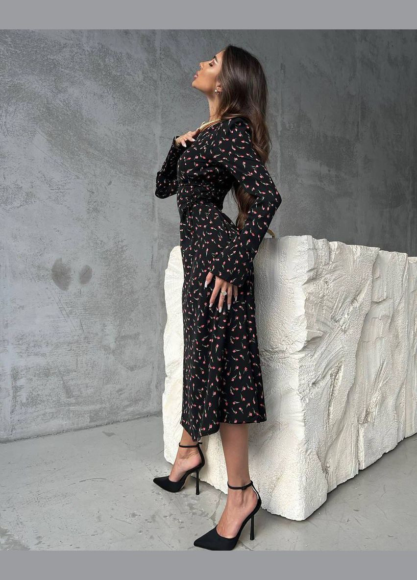 Чорна кежуал сукня у квітковий принт Adelante з квітковим принтом
