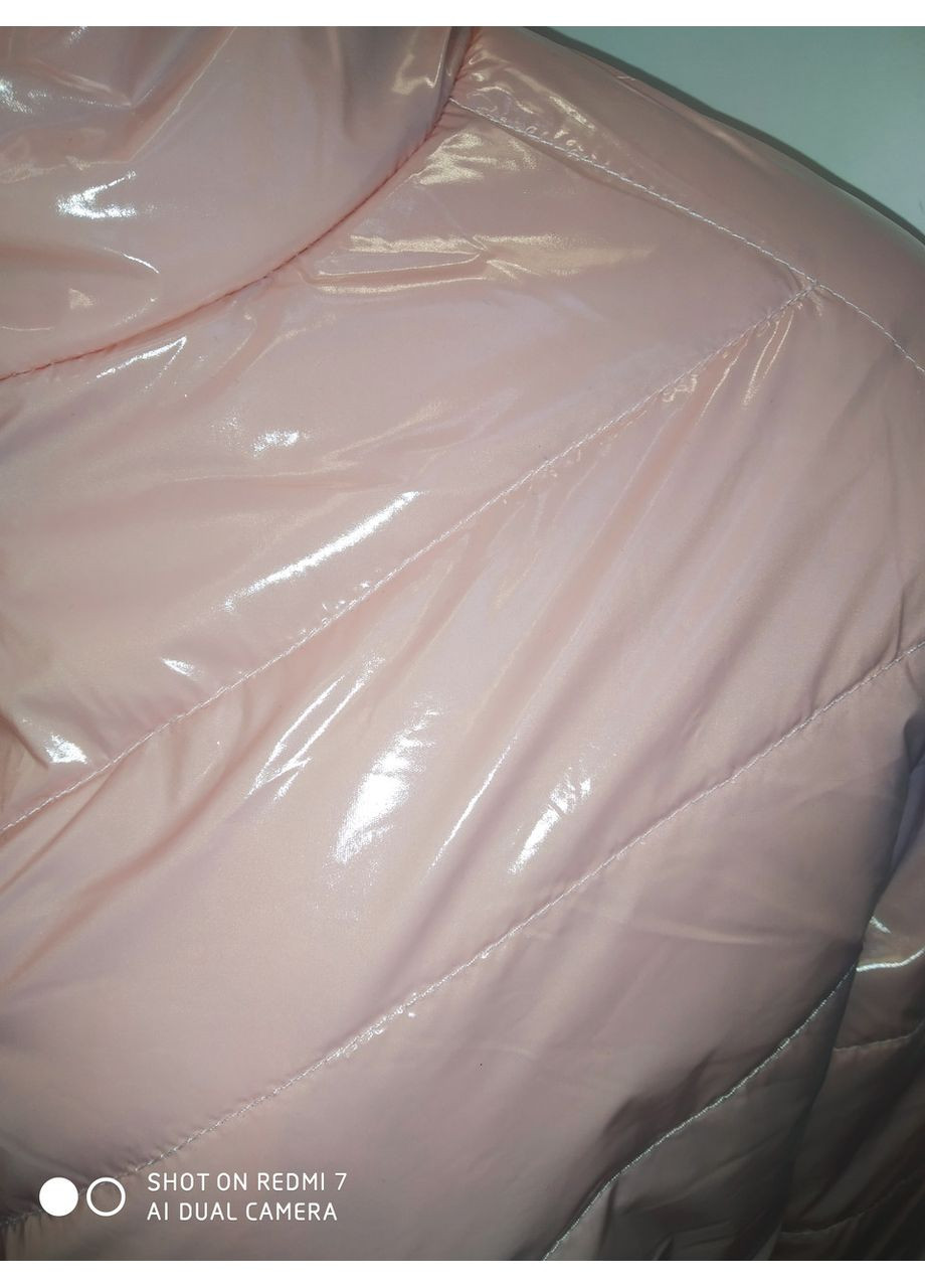 Рожева куртка жіноча демісезонна лаку стійка воріт легка кнопки s рожева No Brand