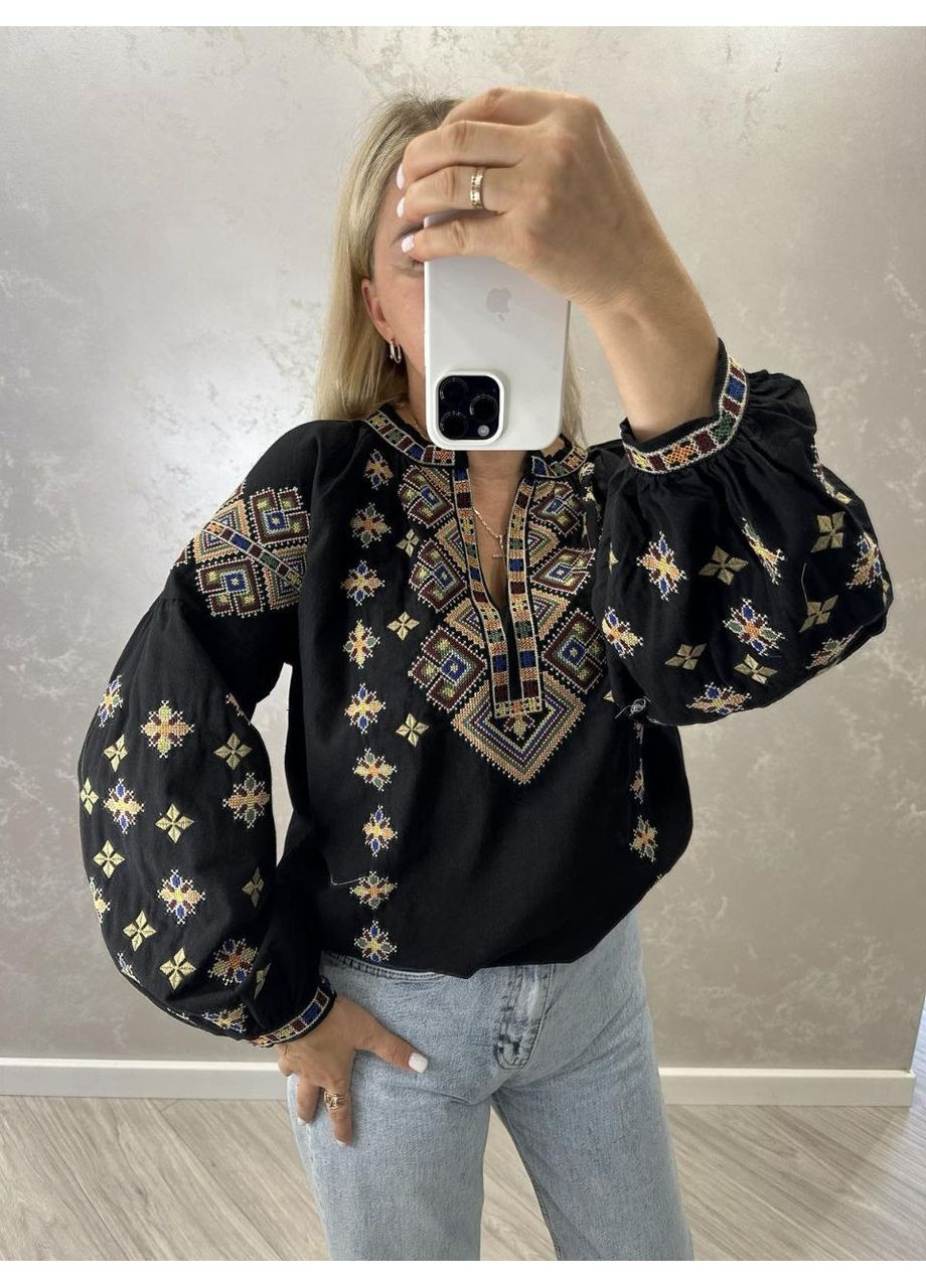 Чорна колоритна чорна блуза вишиванка з геометричним орнаментом, жіноча сорочка з вишивкою, етно рубашка вишита візерунок геометричний пряма, вільна бавовна, поліестер (352189083)