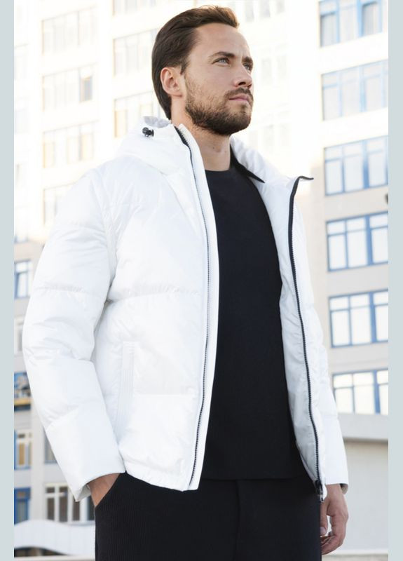 Белая зимняя куртка Freever