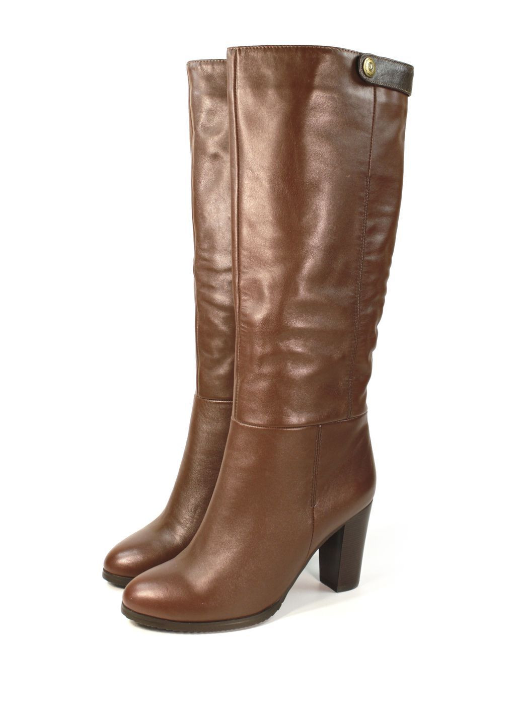 Осенние демисезонные кожаные сапоги на каблуке It-Girl