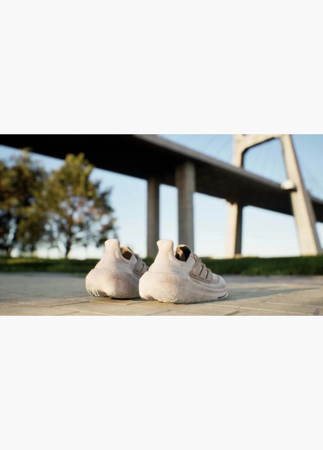 Кроссовки женские Ultraboost Light Running Shoes Beige IF1488 adidas бежевые (335011507)
