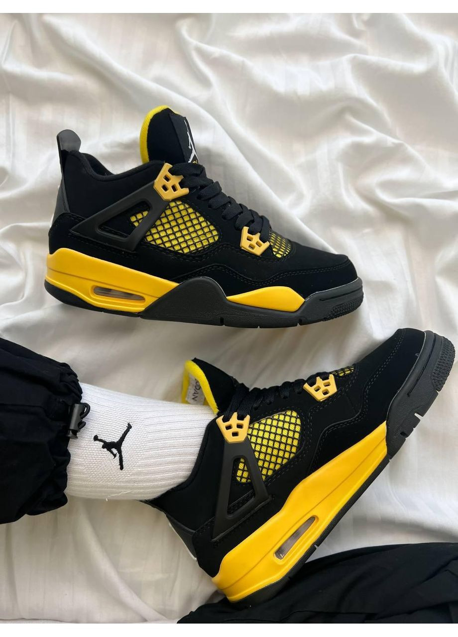 Чорні Осінні кросівки чоловічі nike air jordan 4 thunder 2023 найк аір джордан No Brand