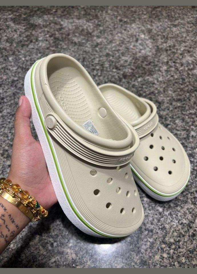 Бежевые clog off court крокс крокбэнд офф клог Crocs