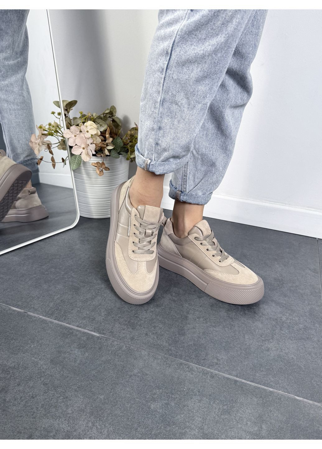 Темно-бежеві жіночі шкіряні кеди темно-бежевого кольору з замшевими вставками на високій підошві для стильного образу (відшив 3 дні) Paradize