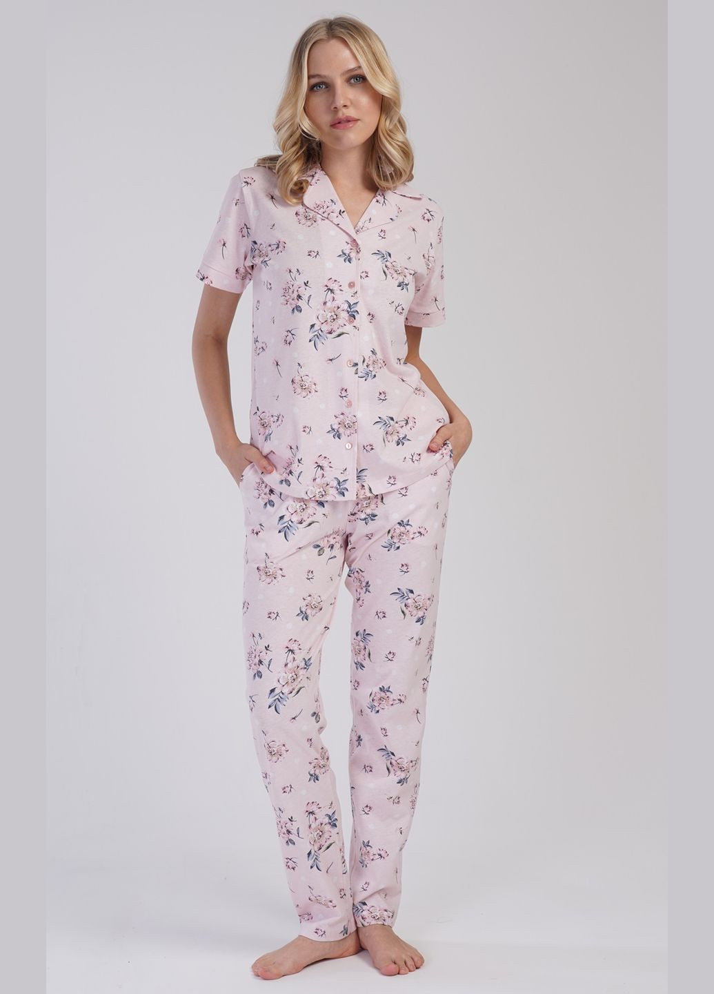 Светло-розовая всесезон пижама ( рубашка с коротким рукавом, брюки) рубашка + брюки Vienetta