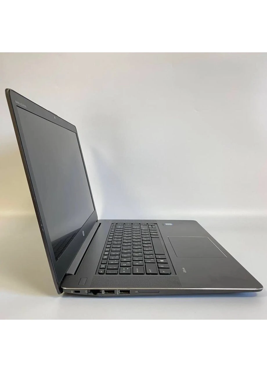 Ноутбук робоча станція Б-клас HP zBook Studio G3 / 15.6" (1920x1080) IPS / Intel Core i7-6820HQ (4 (8) ядра по 2.7 - 3.6 GHz) / Hewlett Packard (398130112)