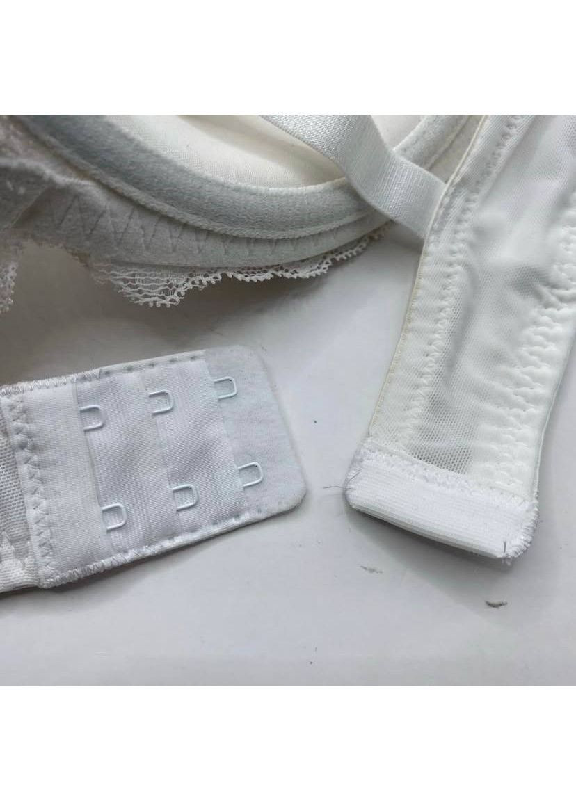 Белый бюстгальтер женский C&A без косточек