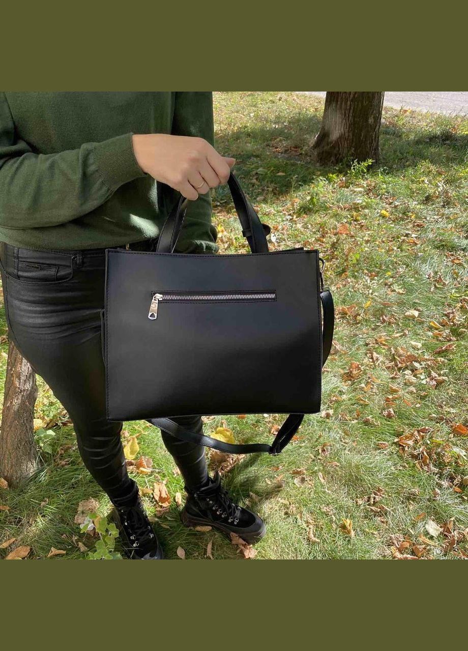 Велика сумка на плече з декоративним замком із екошкіри чорна (sku_774) No Brand (330575866)