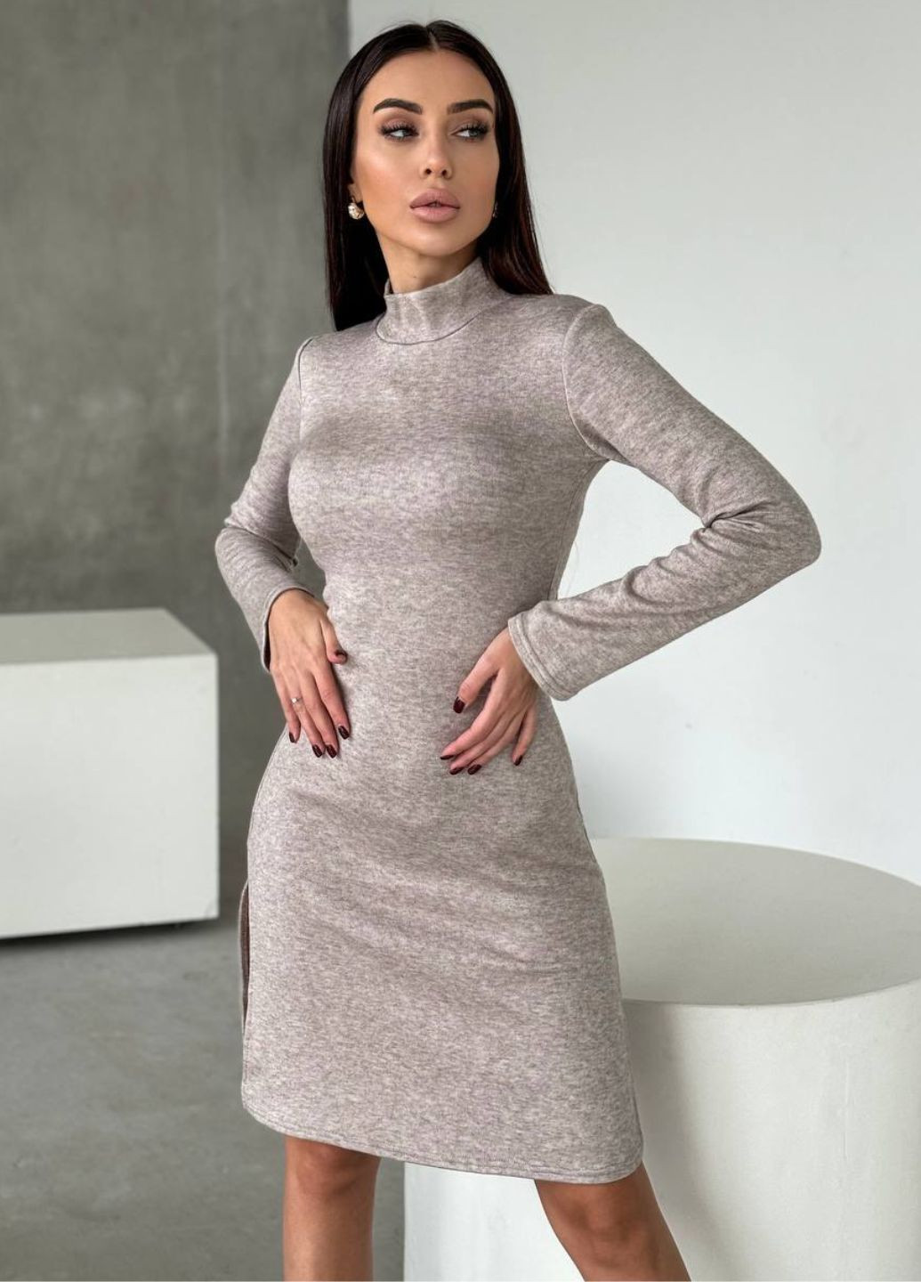 Бежевое повседневный миди платье с разрезами и поясом Allthings меланжевое