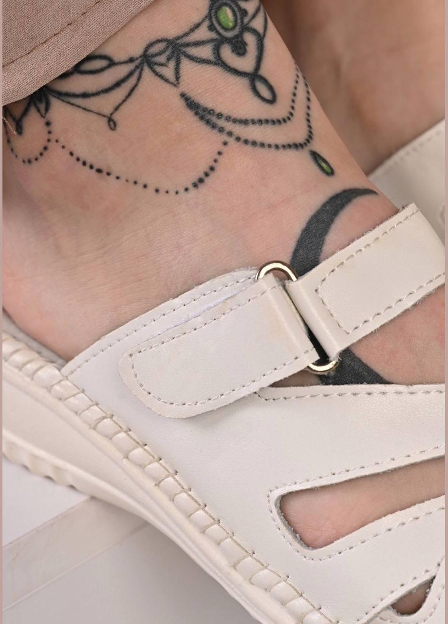 Белые шлепанцы женские летние белого цвета No Brand