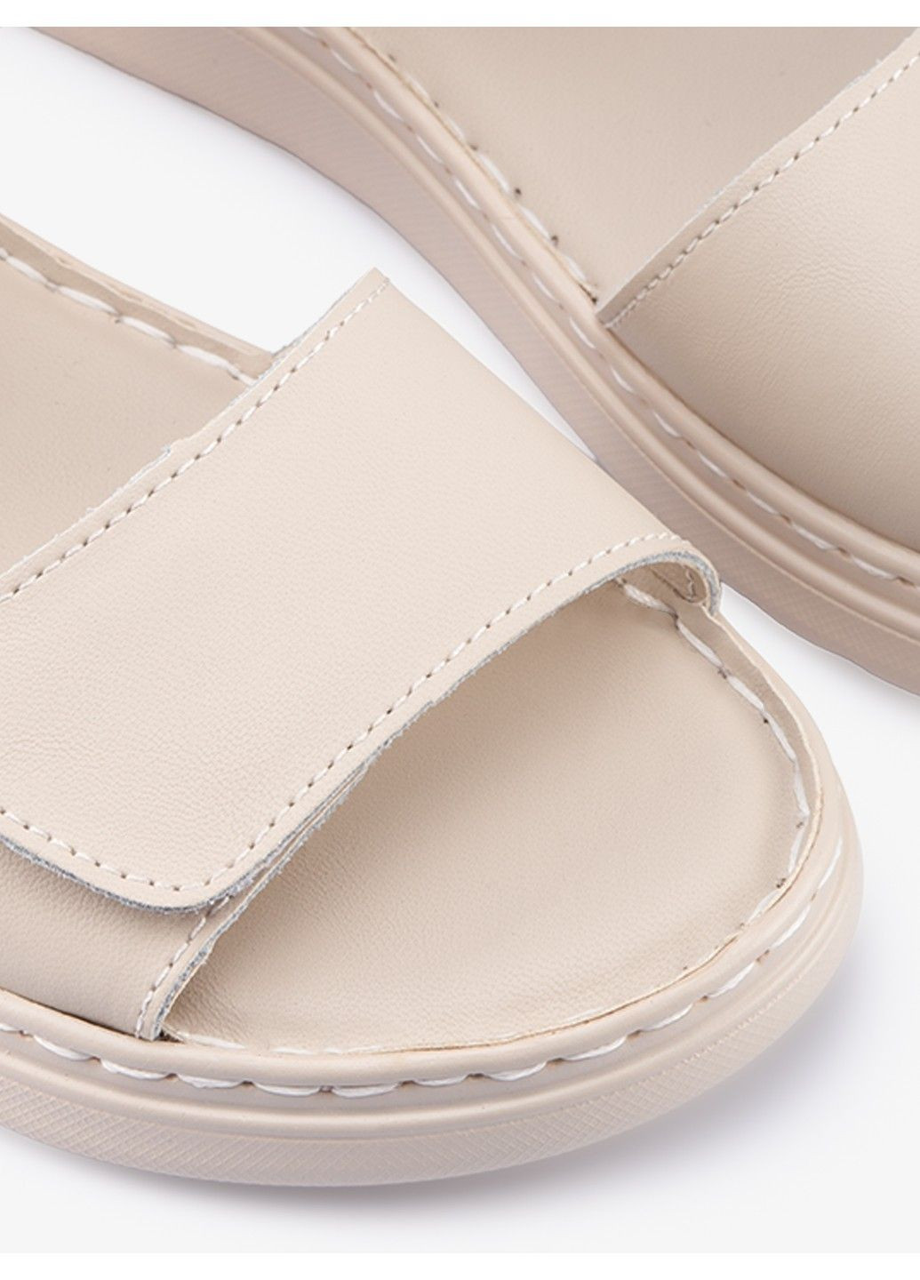 Бежевые босоножки женские 1101368 Buts на липучке