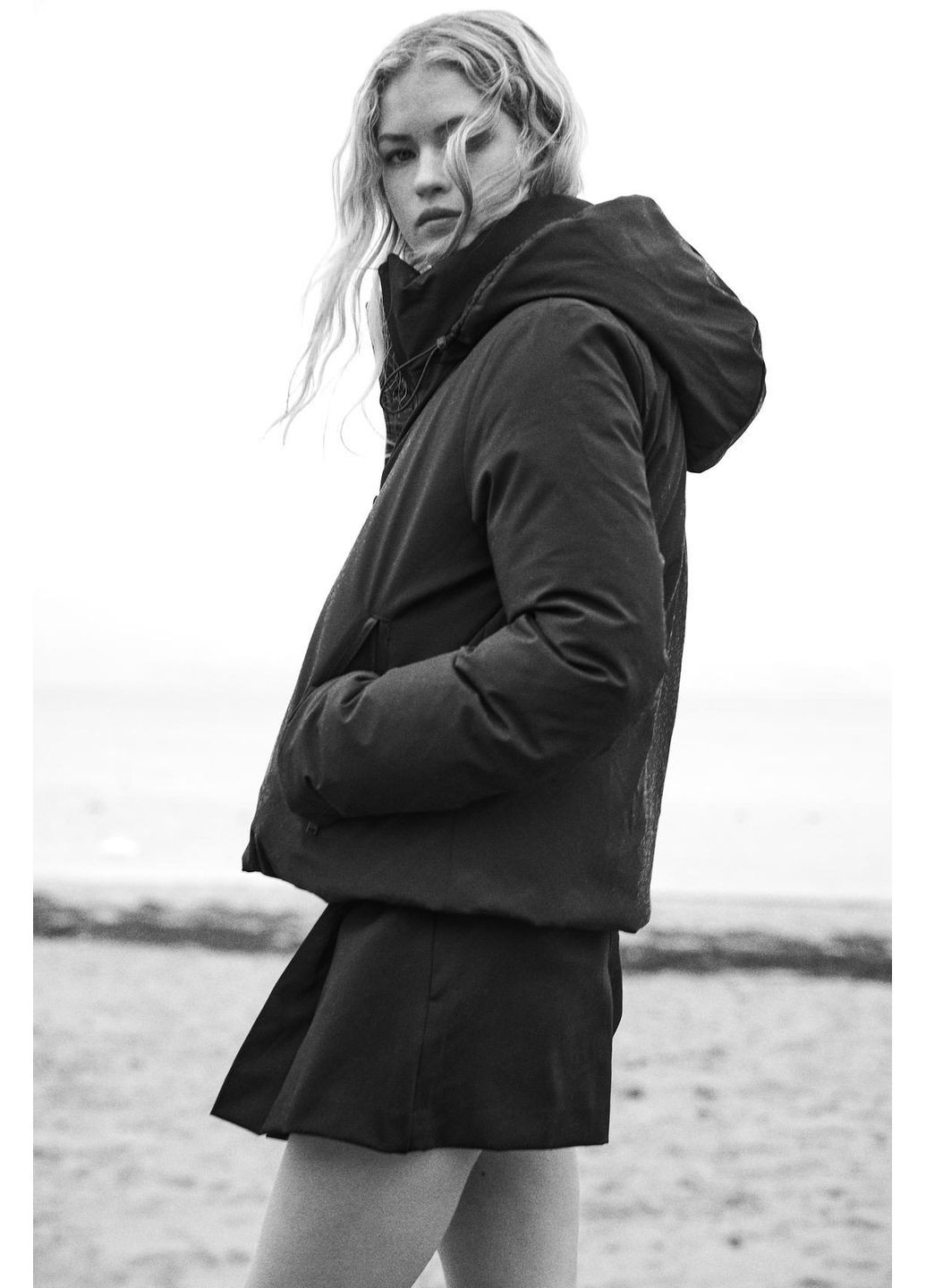 Чорна демісезонна стильна водостійка утеплена вітровка куртка xxl Zara водостійка анорак