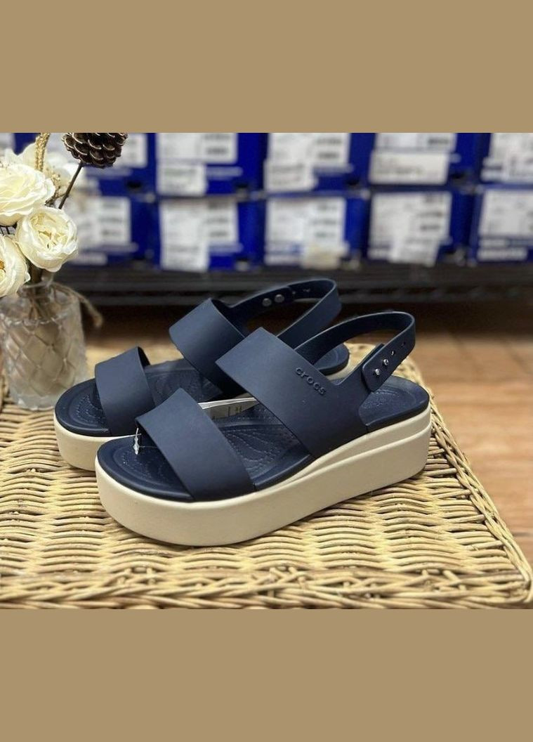 Темно-синие женские сандалии платформа лавандовые women's 4u low wedges sandal purple moon Crocs