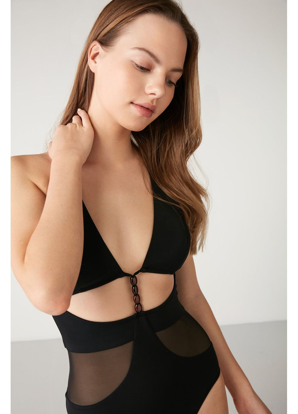 Черный купальник, цвет черный, размер 44 слитный Kom Мадера