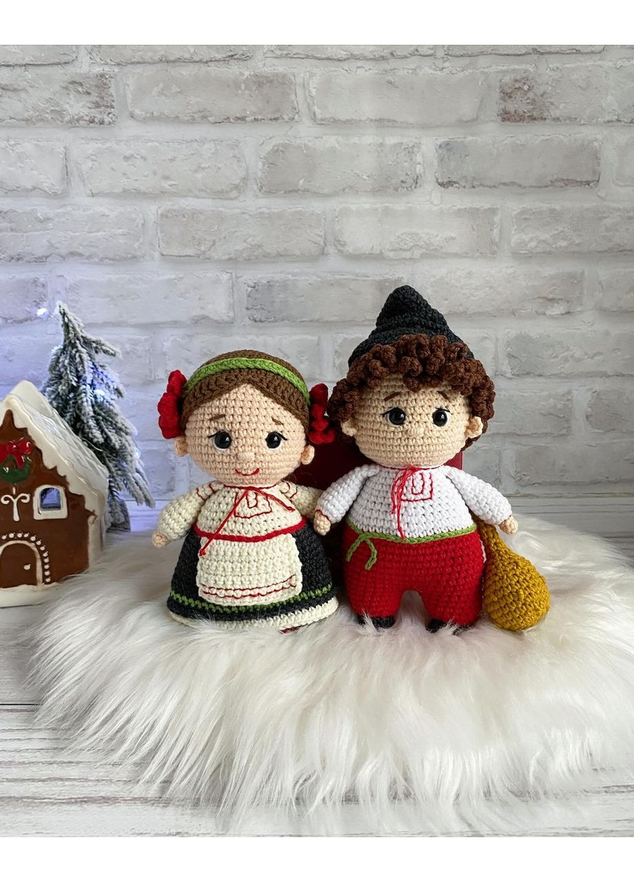 Пара украинцев куклы вязаные украинка казак украинец подарок патриотам No Brand (370368178)