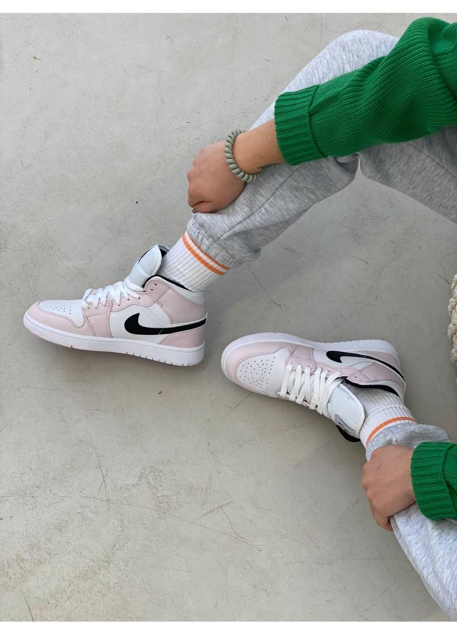 Белые демисезонные кроссовки мужские nike air jordan 1 high barely rose найк аир джордан No Brand