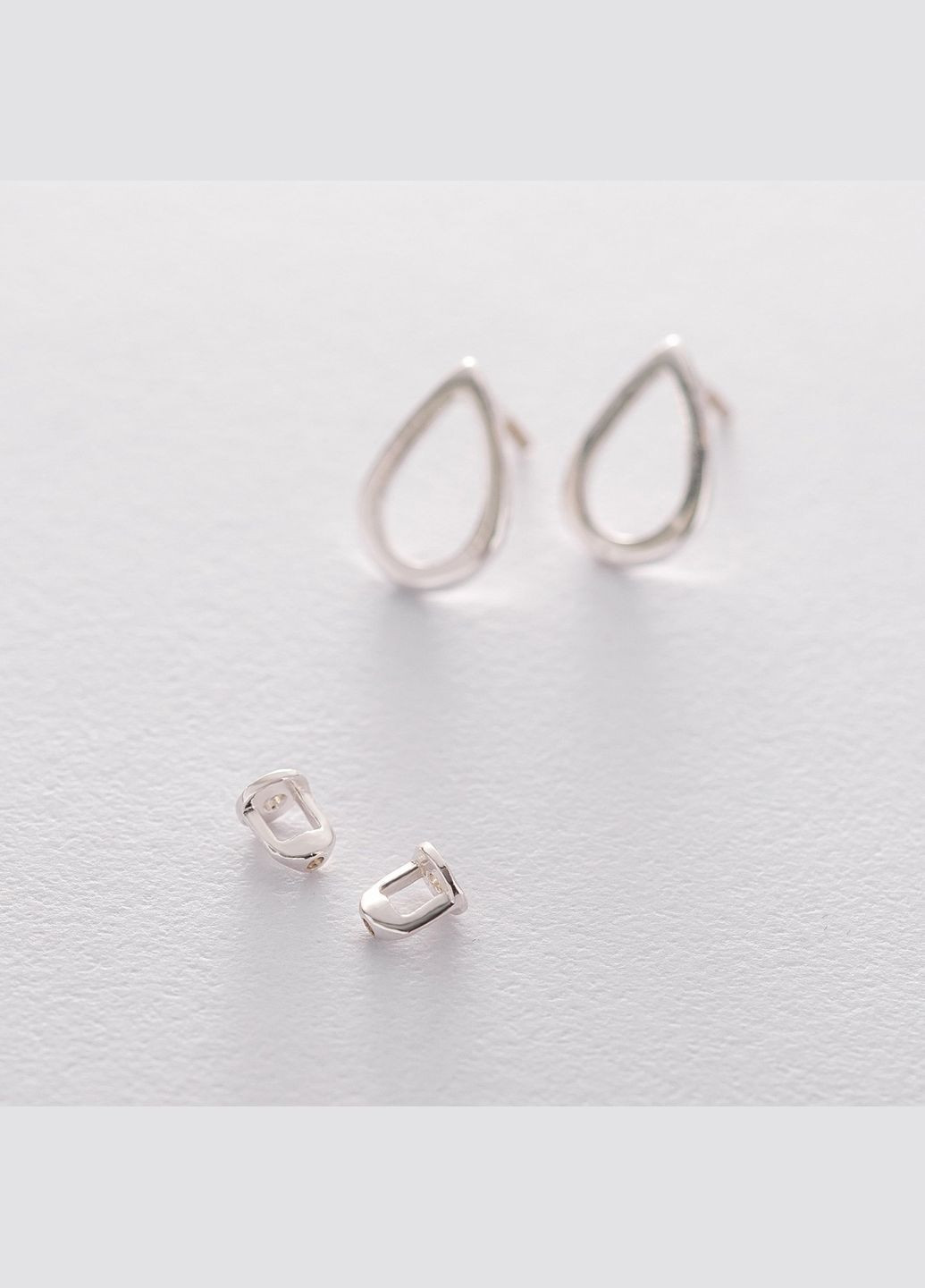 Срібні сережки - пусети Великі крапельки (1.7 х 1.2 см) 122500 Oniks (264022624)