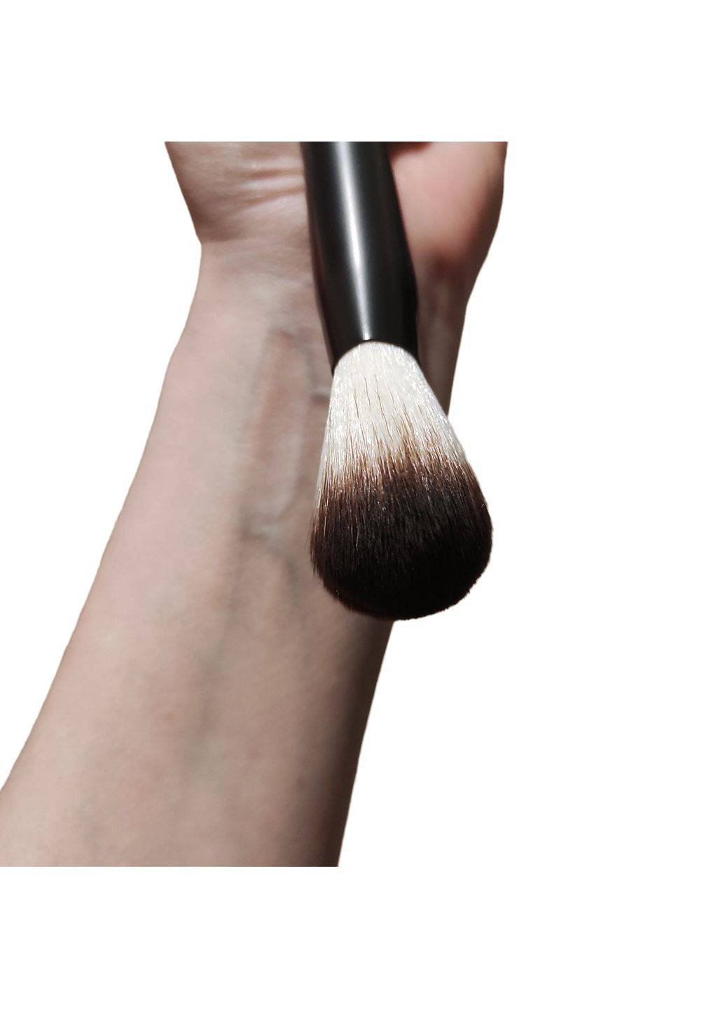 Кисть для нанесения пудровых текстур Pro Powder Brush Nyx (300091255)
