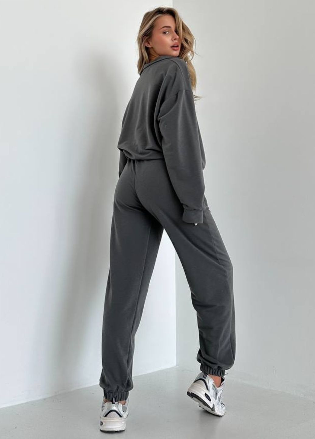 Базовий повсякденний оверсайз костюм двійка: кофта на блискавці + штани на резинці Україна (328559163)