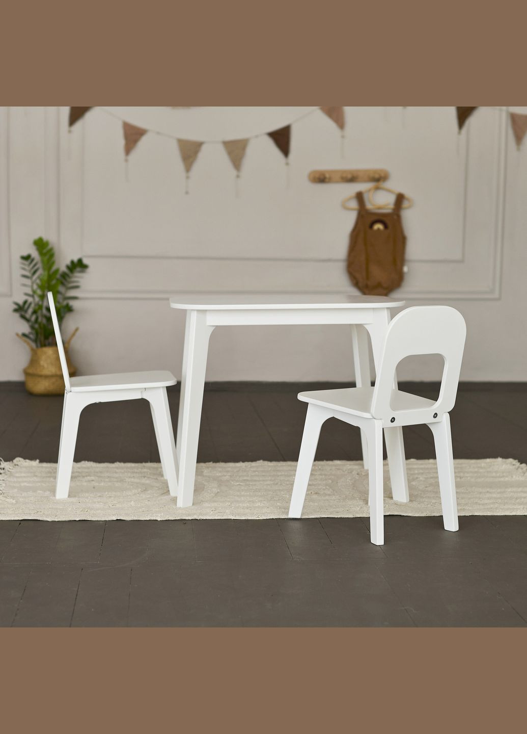 Дитячий столик і два стільчика для дітей 4-7 років Білий Tatoy (292867416)