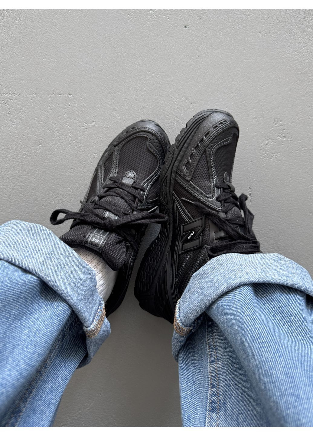 Чорні Осінні кросівки чоловічі і жіночі New Balance 1906 Black Cordura Termo | Нью Беланс 1906R