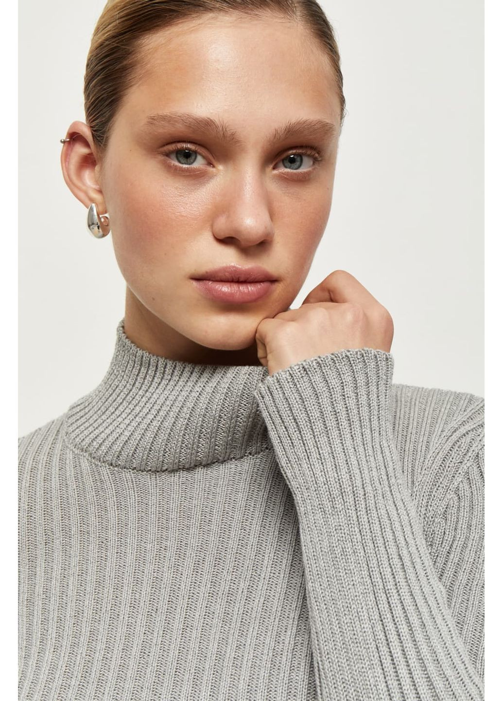 Світло-сірий демісезонний джемпер з відкритою спиною 2077 Papaya