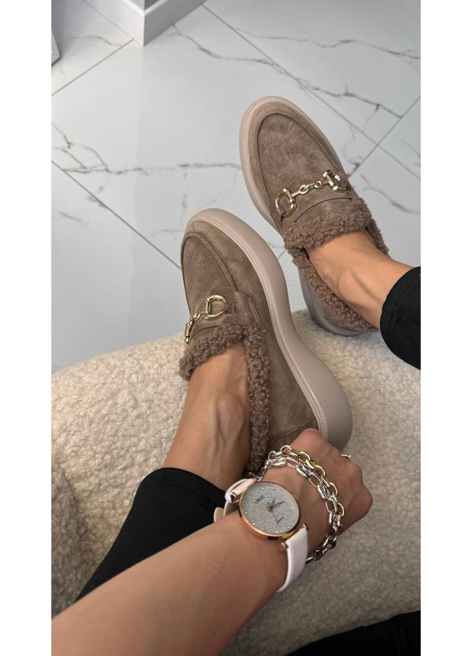 Кофейные замшевые с теплым мехом No Brand с мехом, с логотипом, с пряжкой однотонные