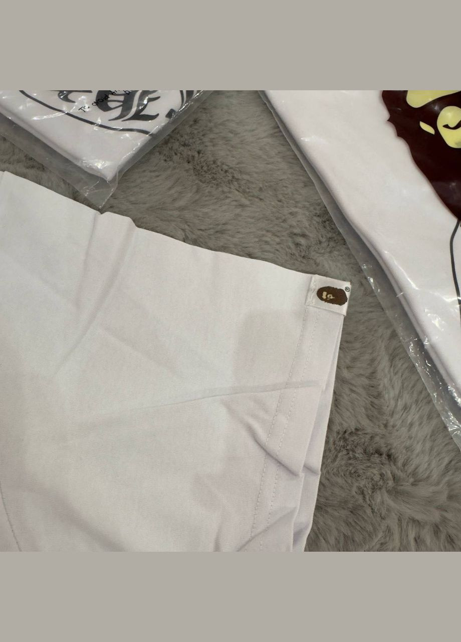 Белая стильная белая футболка с принтом спереди, в стиле bape a bathing ape No Brand