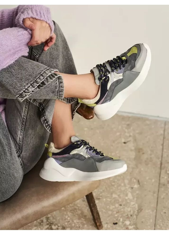 Жіночі кросівки з натуральної шкіри та замші MKED-X10/03 Emmelie Delage сірі всесезони (363264117)