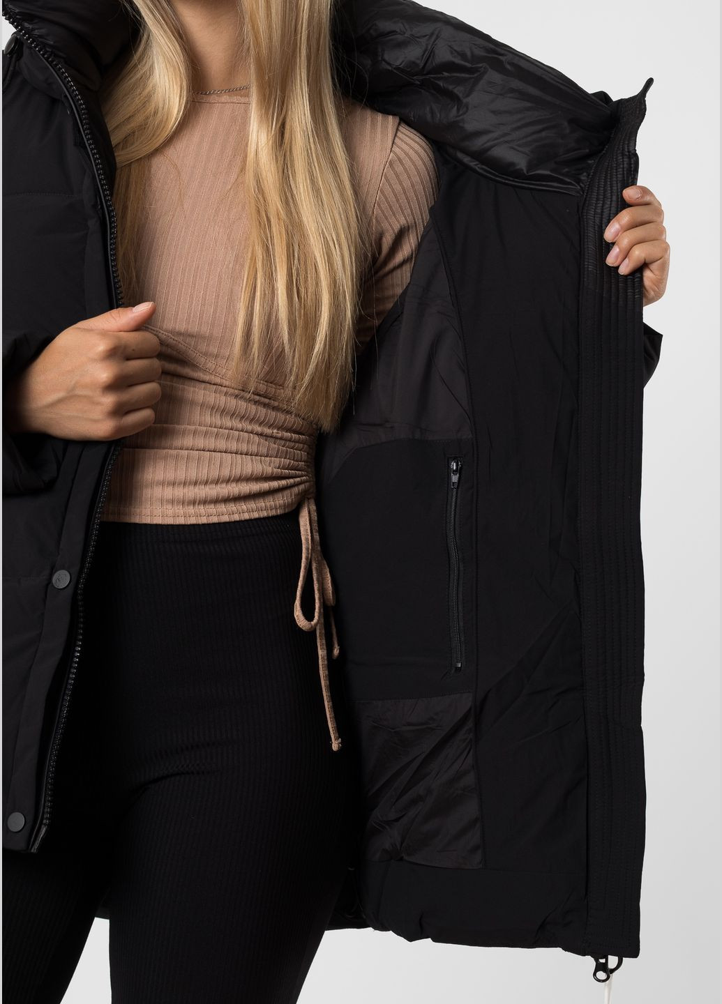 Чорний зимній Пуховик Towmy