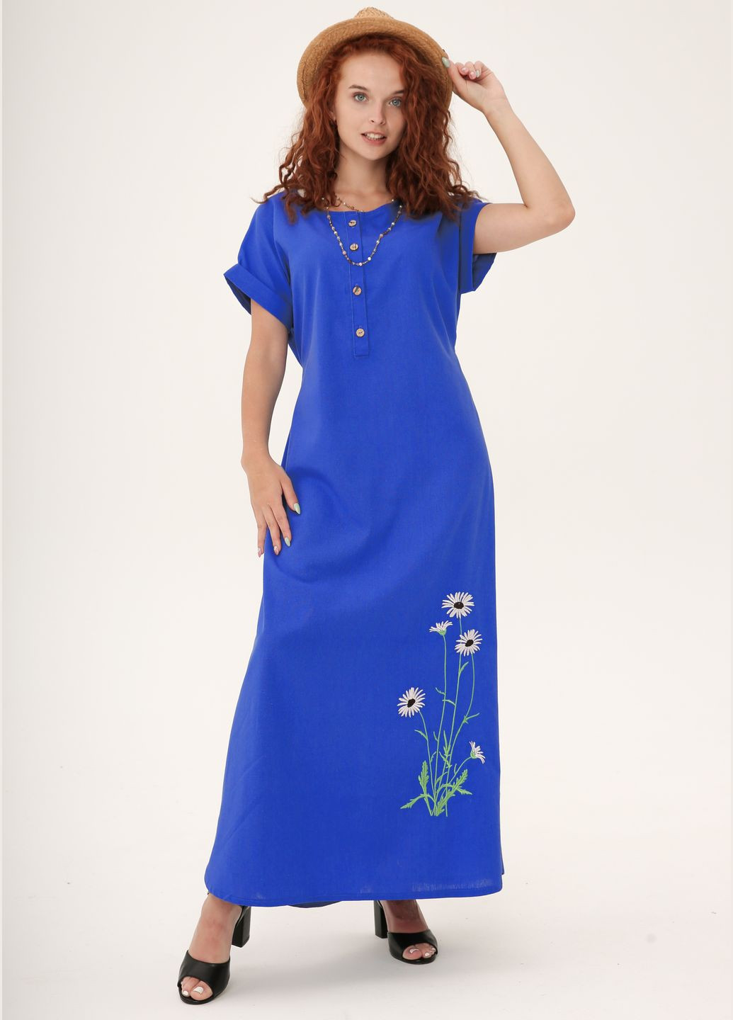 Синее повседневный, джинсовое, кэжуал платье с вышивкой и поясом – легкость и женственность INNOE однотонное