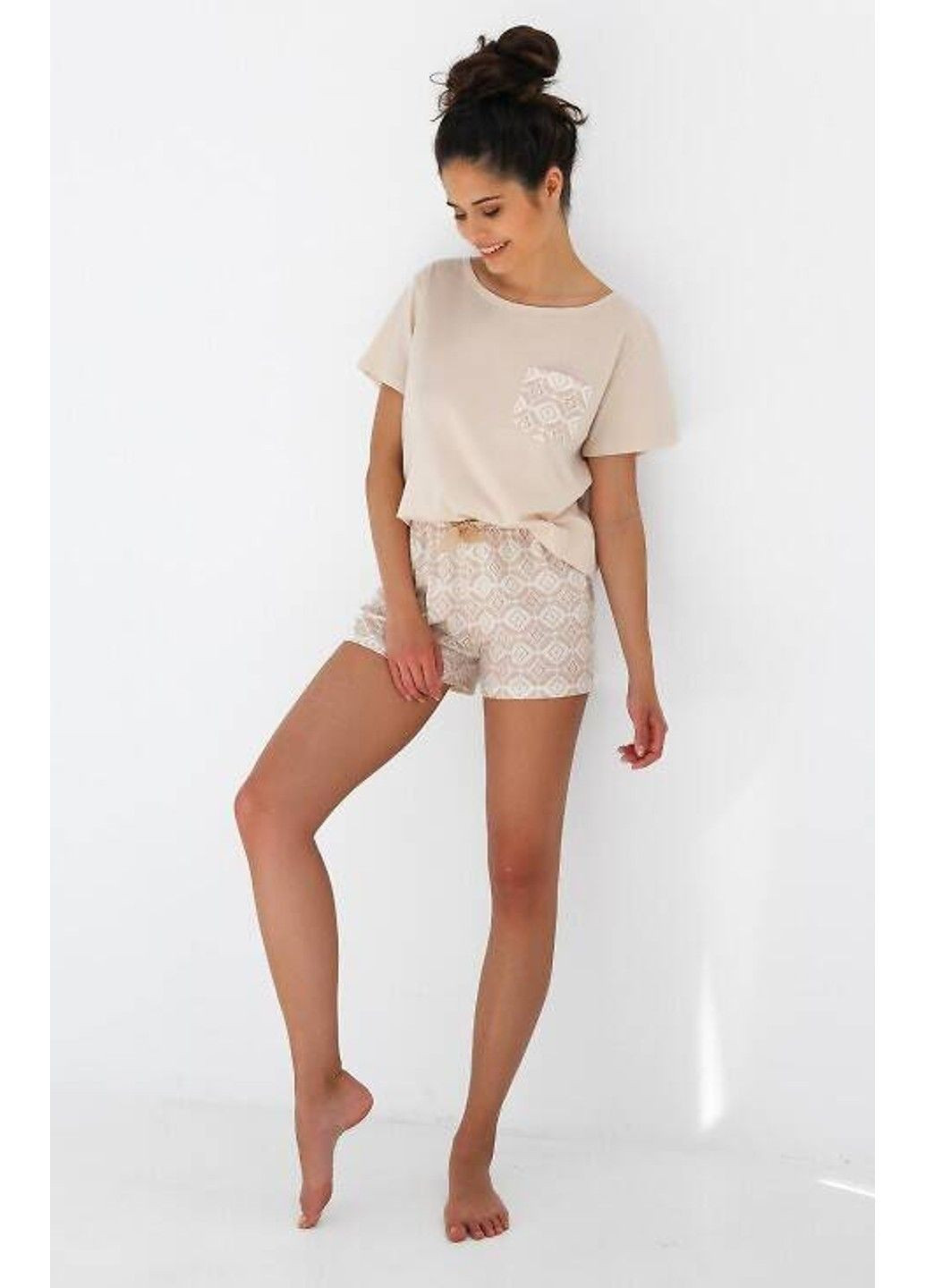 Бежева піжама з бавовни (футболка + шорти) бежева ivy s2020226 Sensis