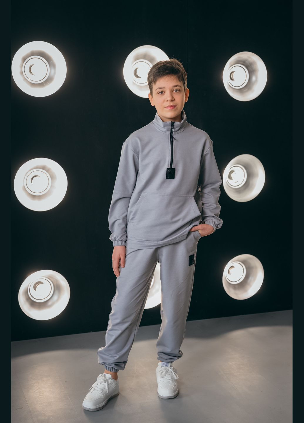 Сірий спортивний костюм для хлопчика/підлітка (128-170) No Brand