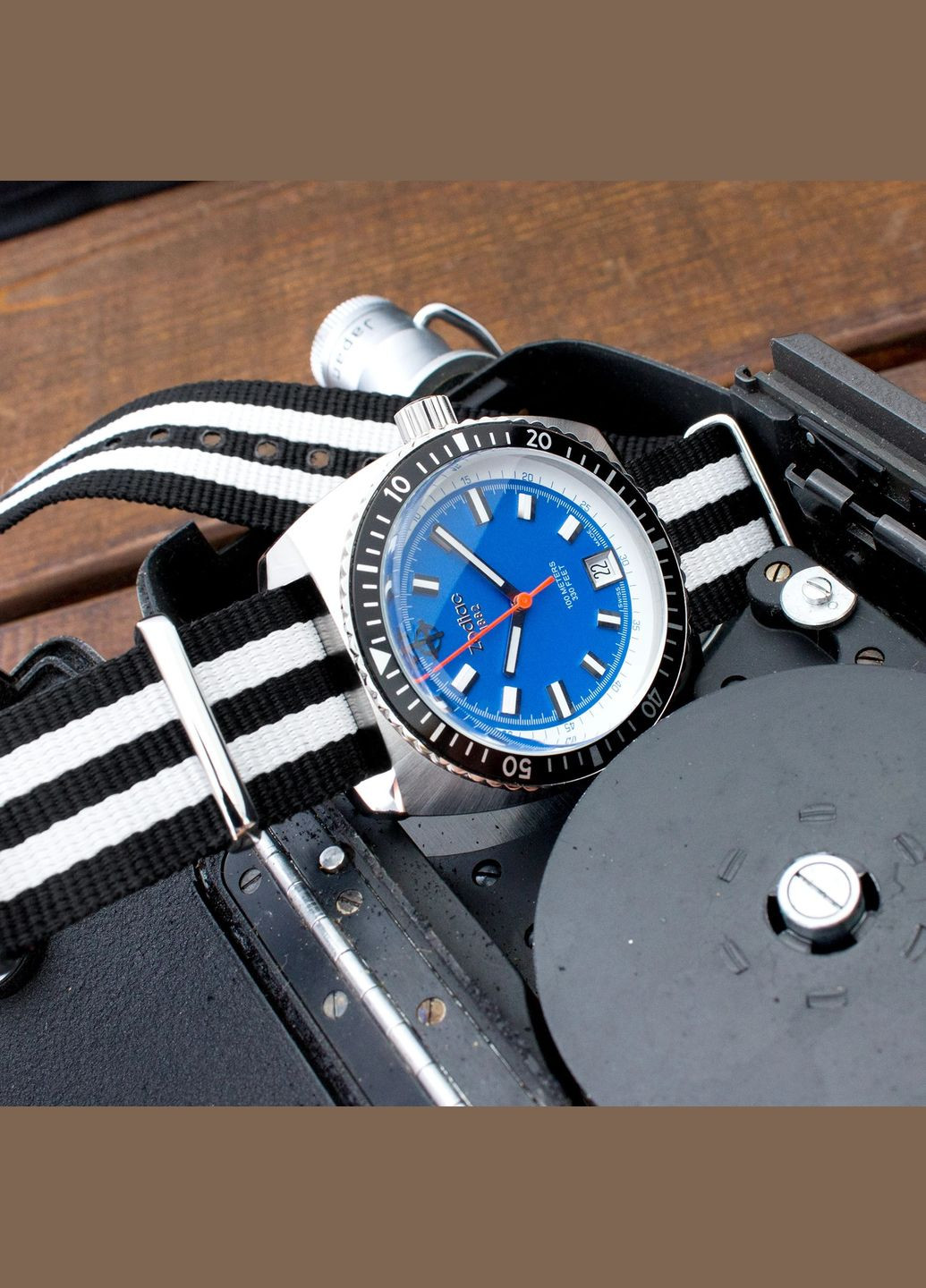 Ремінець для годинника тактичний G10 Nato James Bond J10 Black & White 20 мм MiLTAT (292132765)