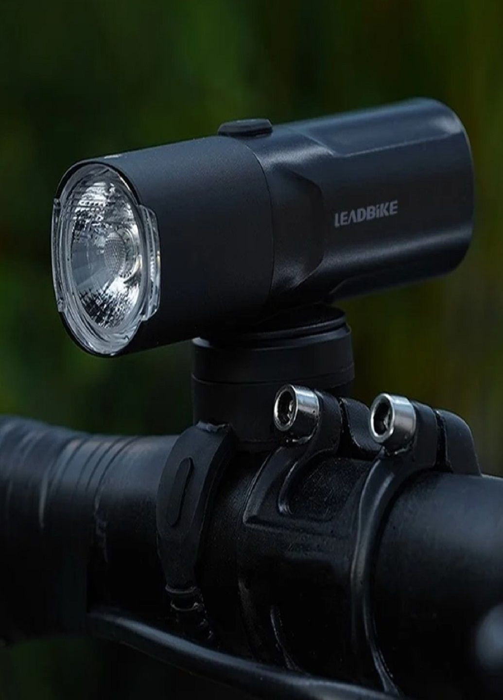 Аккумуляторный фонарь велосипедный M02 влагостойкий с креплением на руль VTech (330033586)