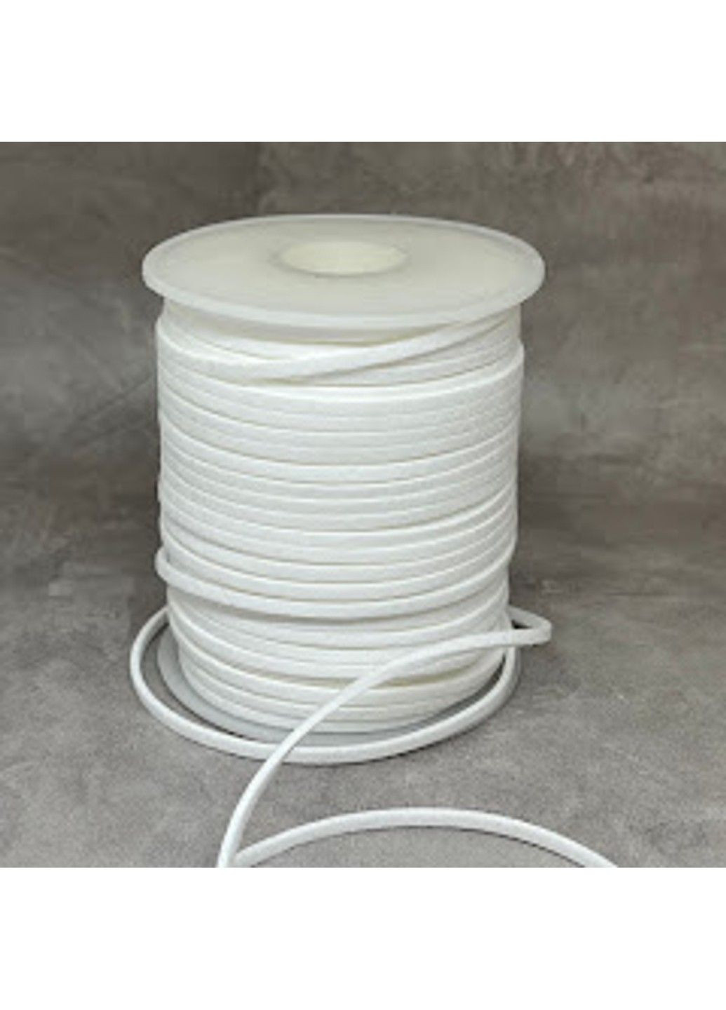 Замшевий шнур 3 мм, колір-білий, 1 метр No Brand (315932907)