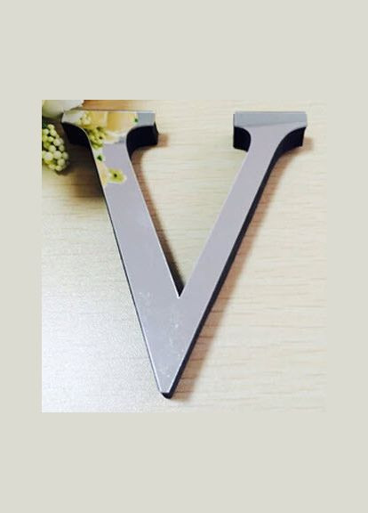 Дзеркальна пластикова наклейка Буква V 3D (висота 10 см) No Brand (303630160)
