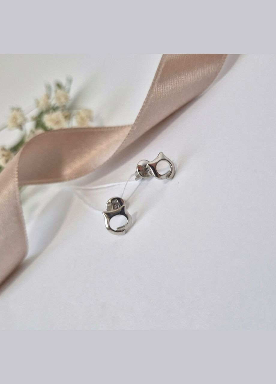 Серебряные сережки гвоздики на закрутках без камней Котики серебро 925 пробы Родированное 82822 0.91г No Brand (334012761)