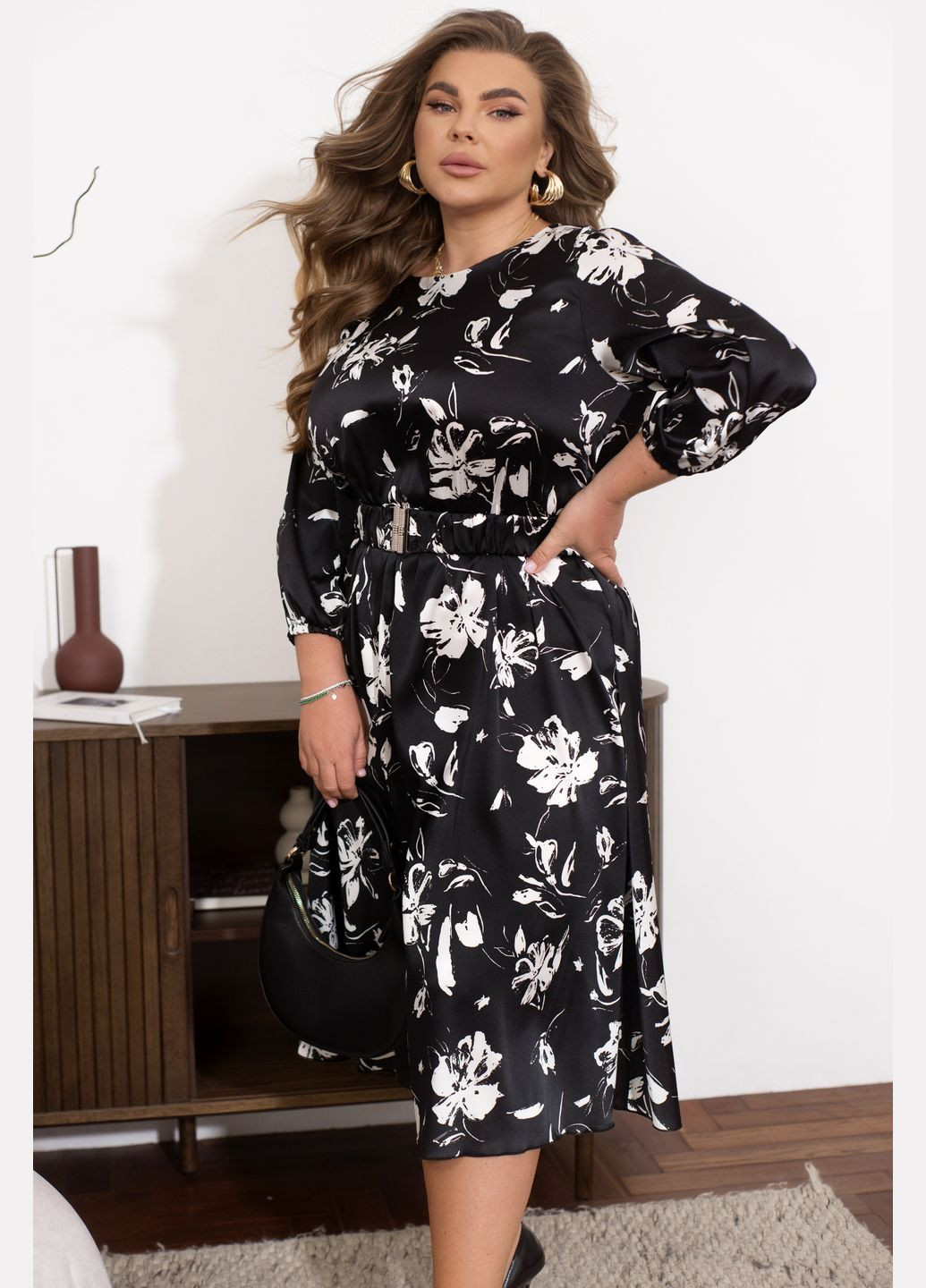 Черное коктейльное платье колокол Minova с цветочным принтом