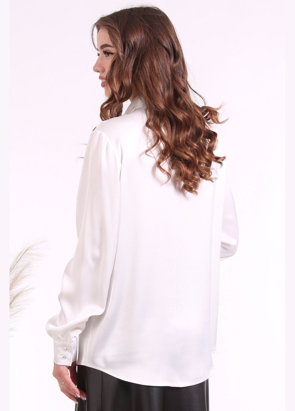 Молочная блузка - рубашка женская 051 тиснение шелк армани молочная Актуаль