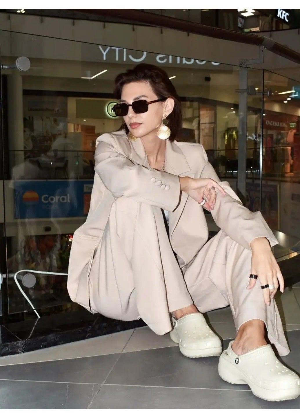 Солнцезащитные очки унисекс прямоугольные Street черные No Brand (315715359)