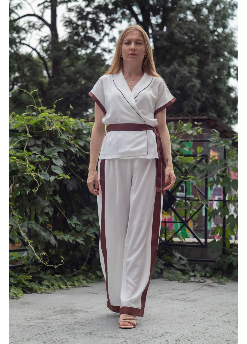 Жіночий брючний костюм No Brand (350881190)