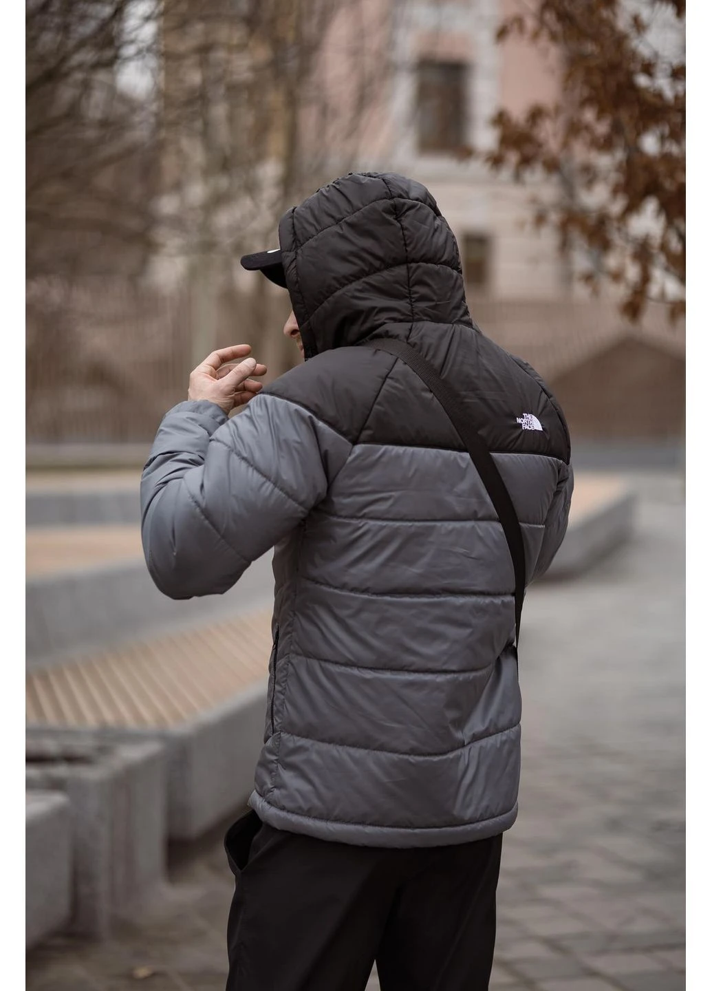 Комбінований демісезонний комплект чоловічий: куртка active tnf чорно-сіра + штани tnf чорні. барсетка tnf у подарунок! Vakko