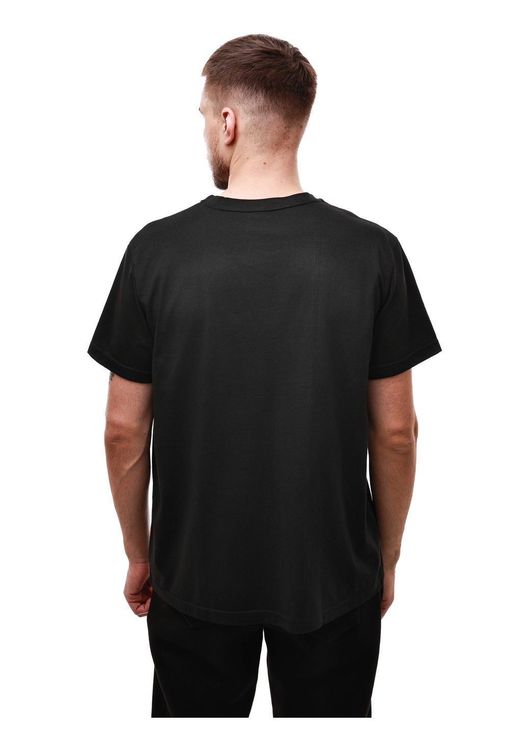 Чорна футболка чоловіча Dioni