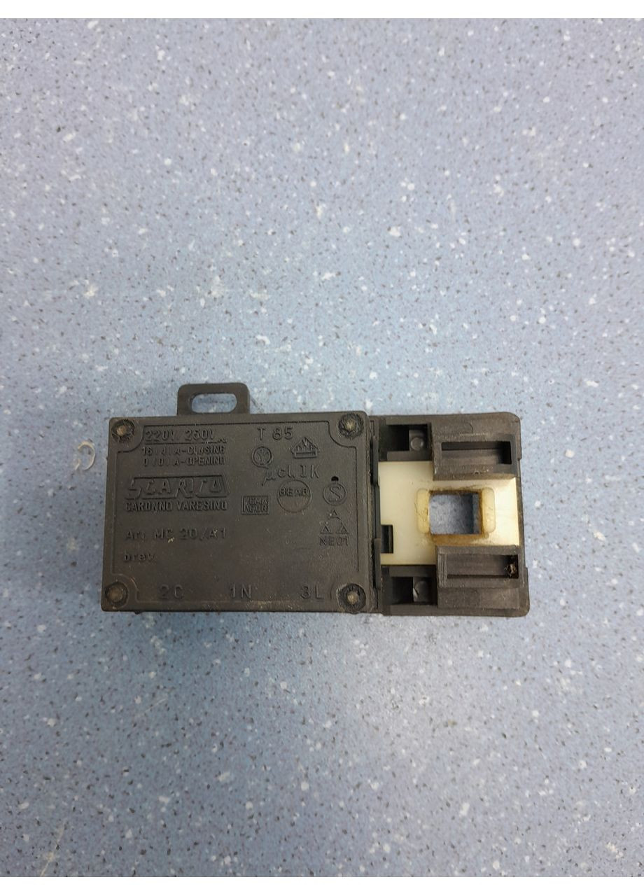 Замок люка для стиральной машины WMV4280 MC20/A1 Bosch (361863661)