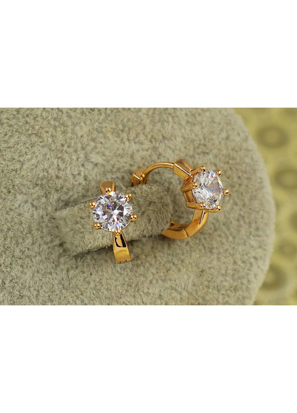 Сережки дитячі глобус із білим 1,3 см золотисті Xuping Jewelry (369144966)