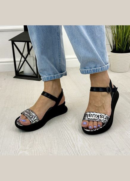 Черные босоножки женские кожаные на танкетке. 39 размер Vasha para с ремешком