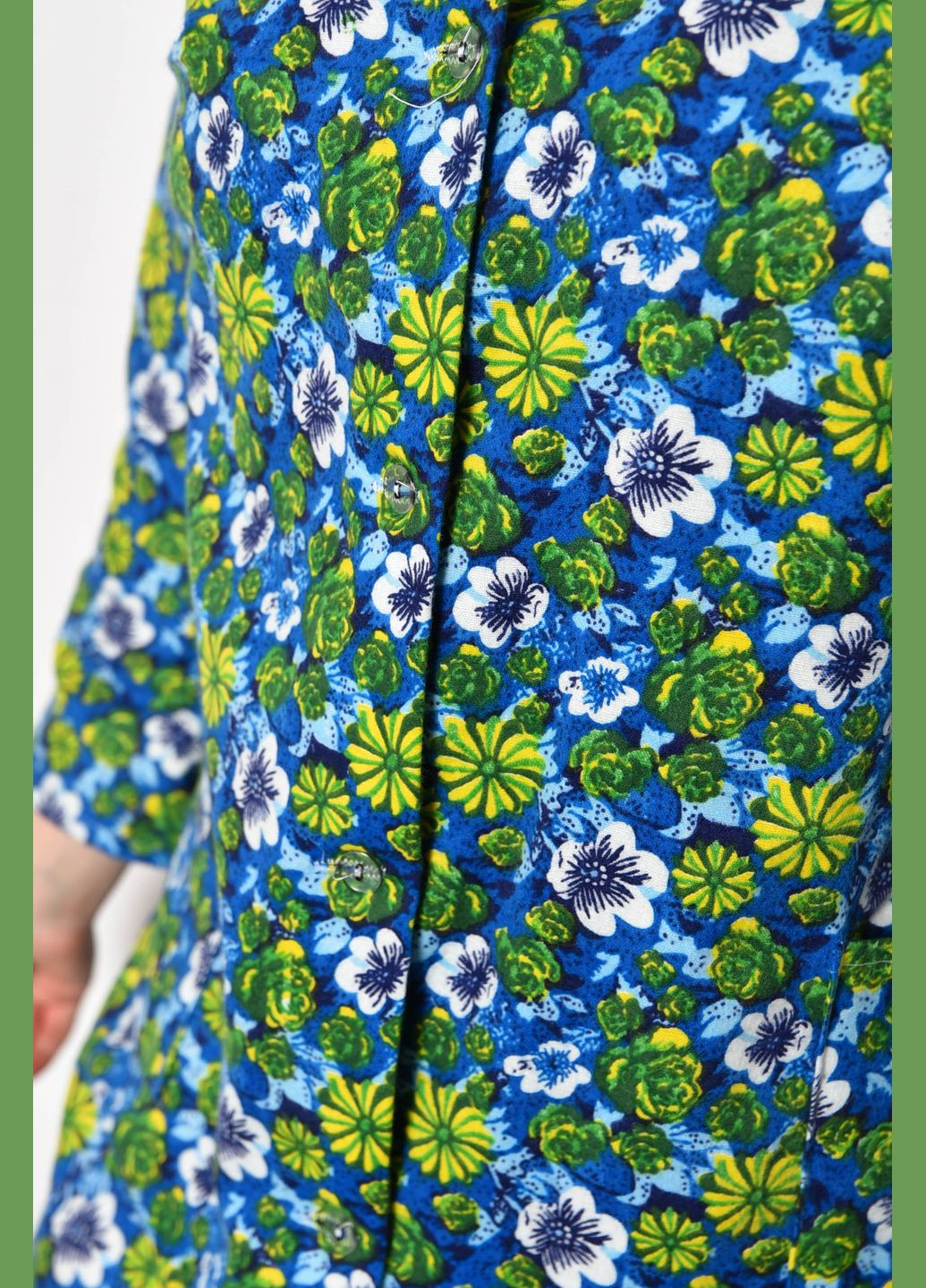 Халат жіночий байковий напівбатальний блакитного кольору з квітковим принтом Let's Shop (303056862)